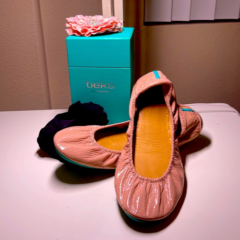 Tieks - Blush Patent Leather Size 10. Excellent condition.